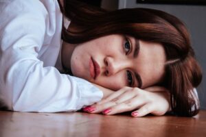 Como parar de atrair pessoas emocionalmente indisponíveis